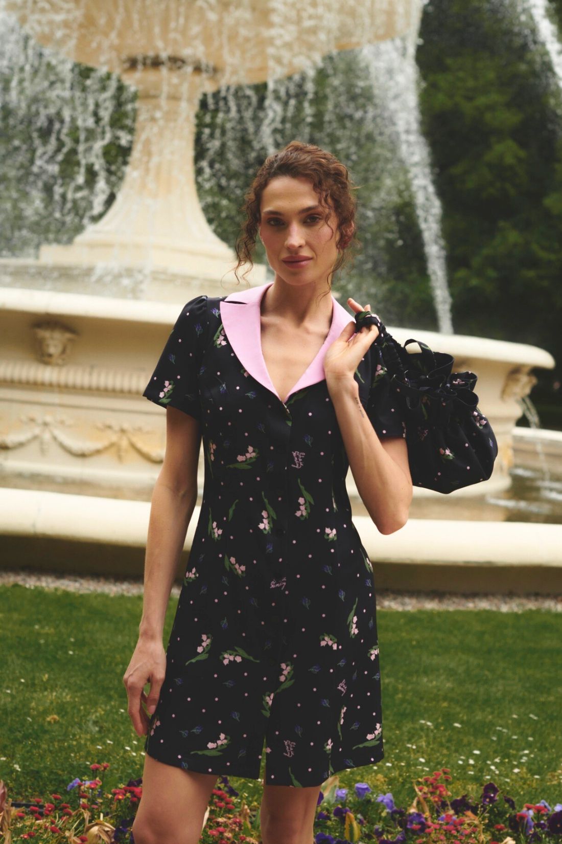 SUKIENKA PROVANCE CZARNA PRINT