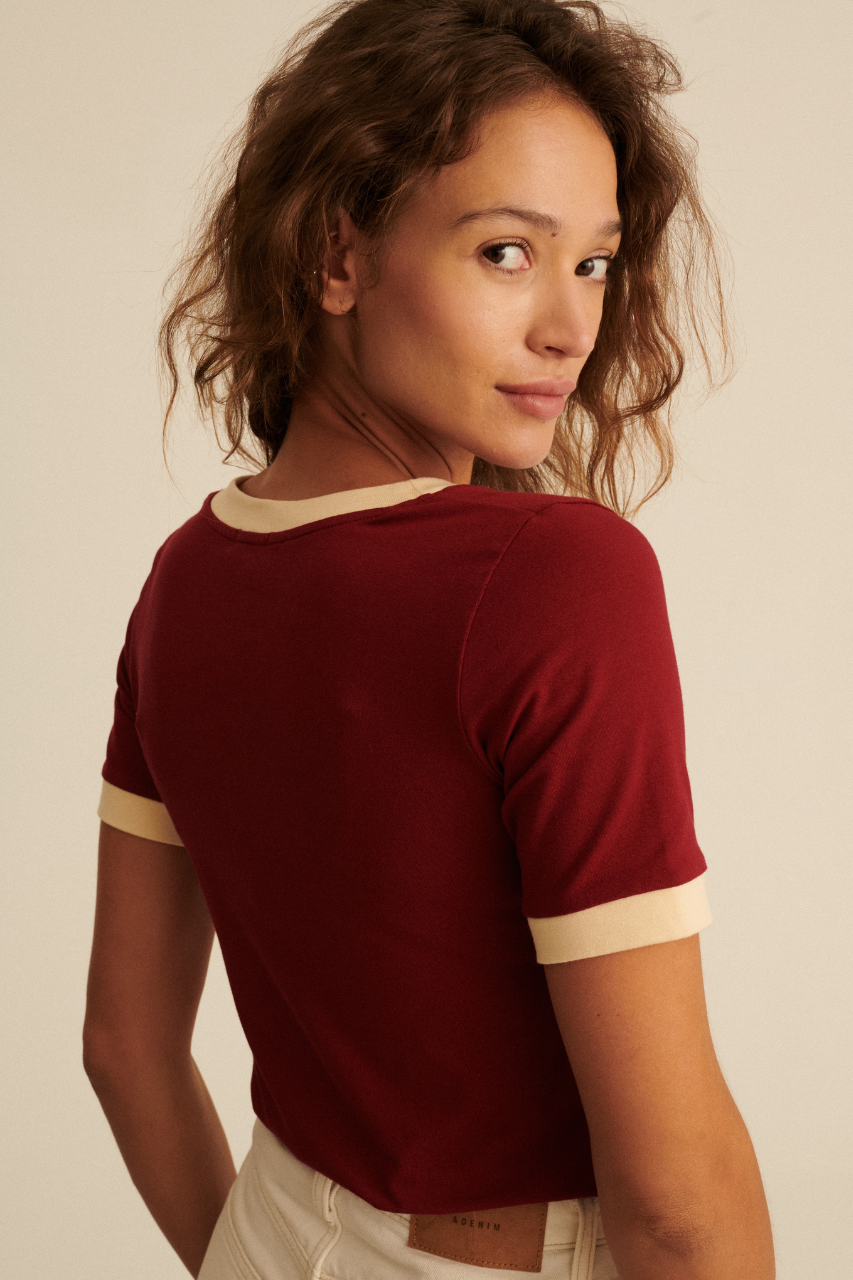 T-SHIRT V-NECK GRAZIE BORDO