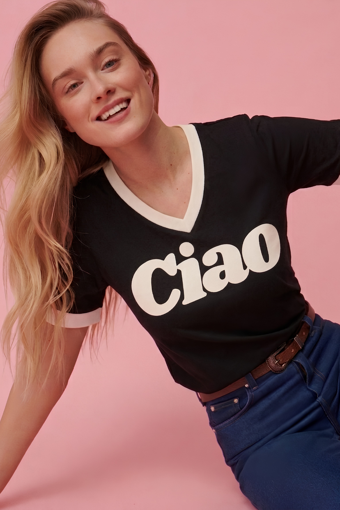 T-SHIRT CIAO V-NECK BLACK