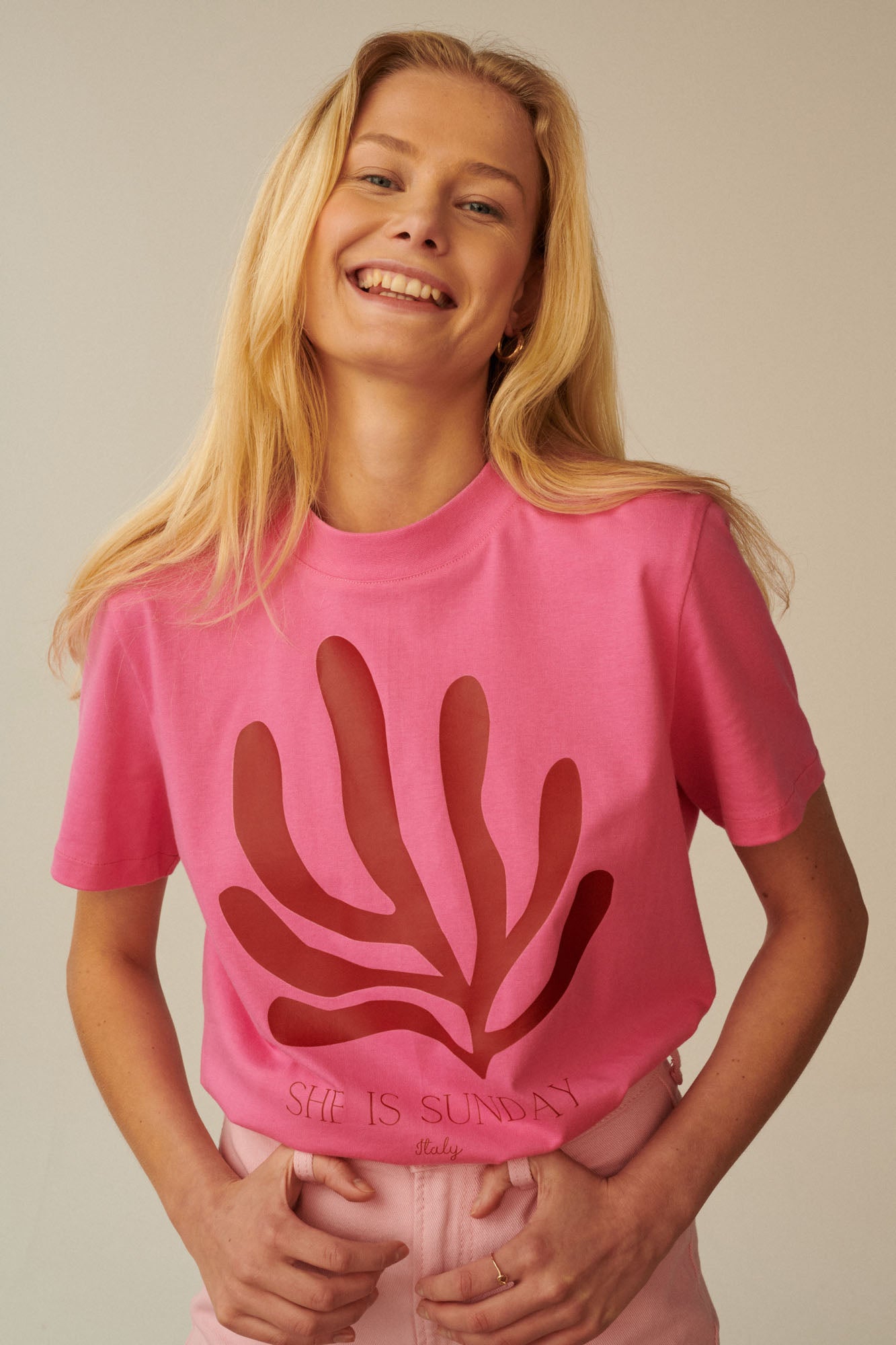 T-SHIRT SHE IS SUNDAY ITALIA PINK