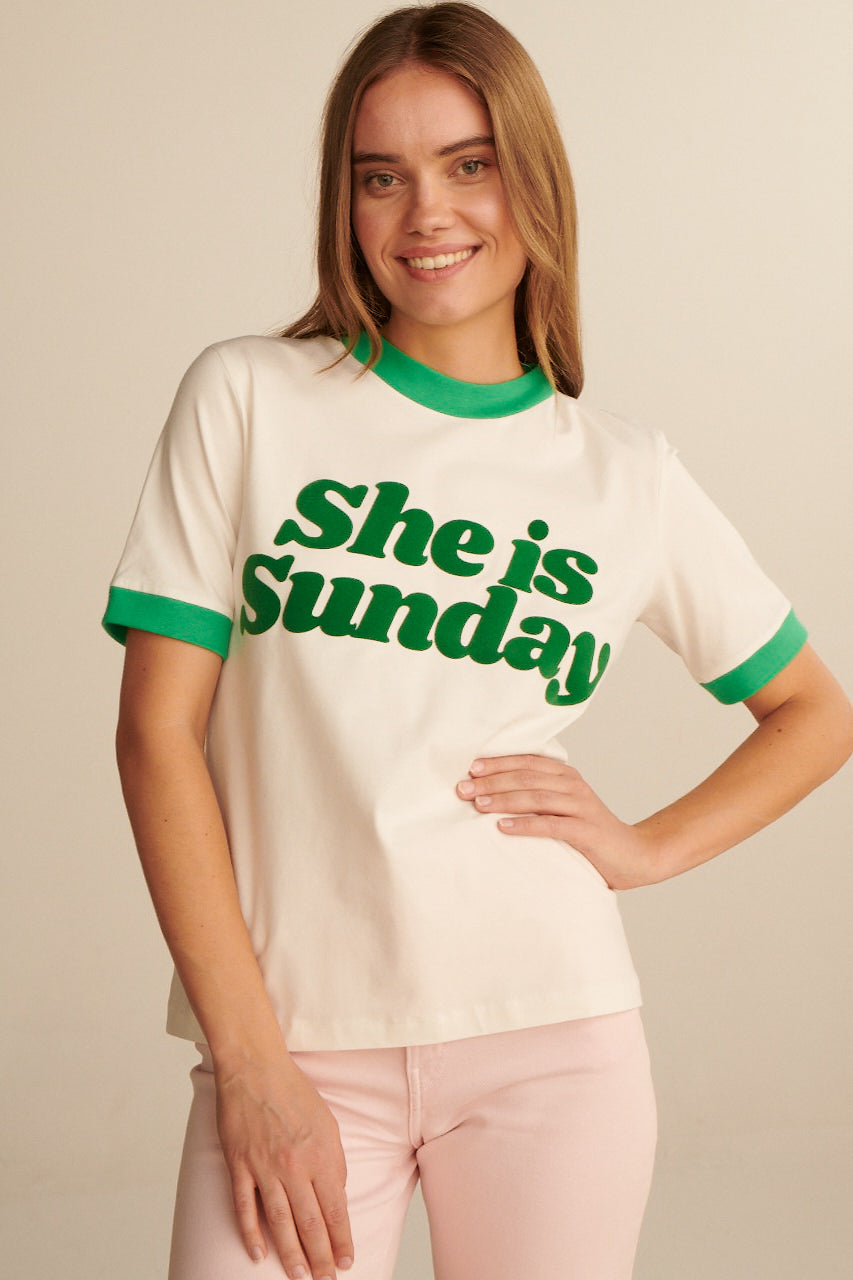 T-SHIRT SHE IS SUNDAY GREEN