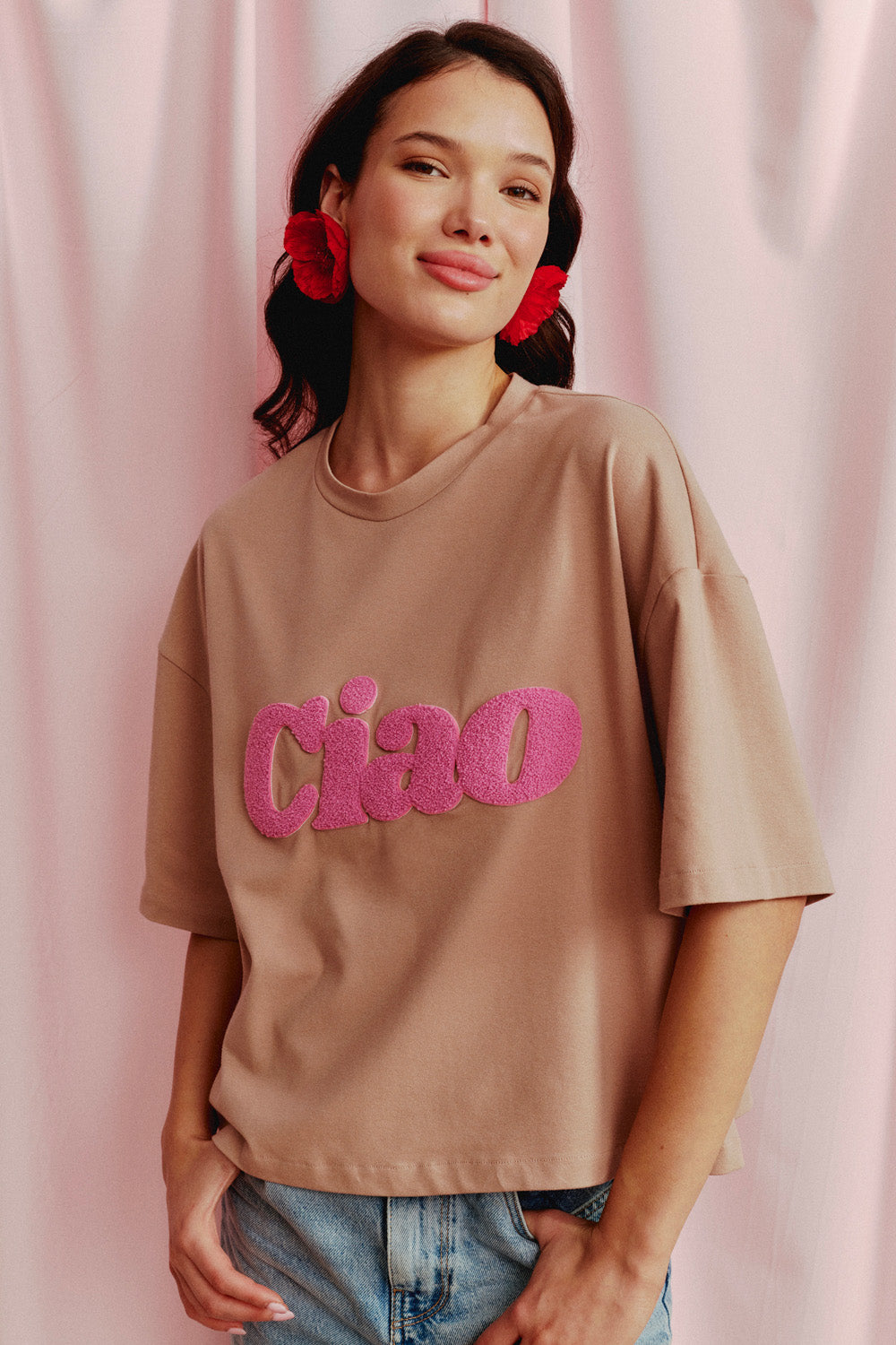 T-SHIRT CIAO BOXY BEŻOWY