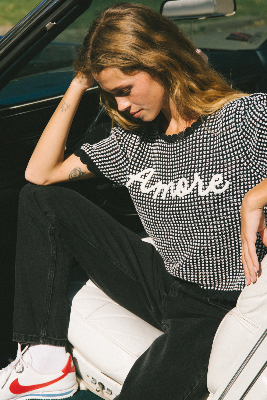 Frida Black and White T-Shirt Made of Organic Cotton