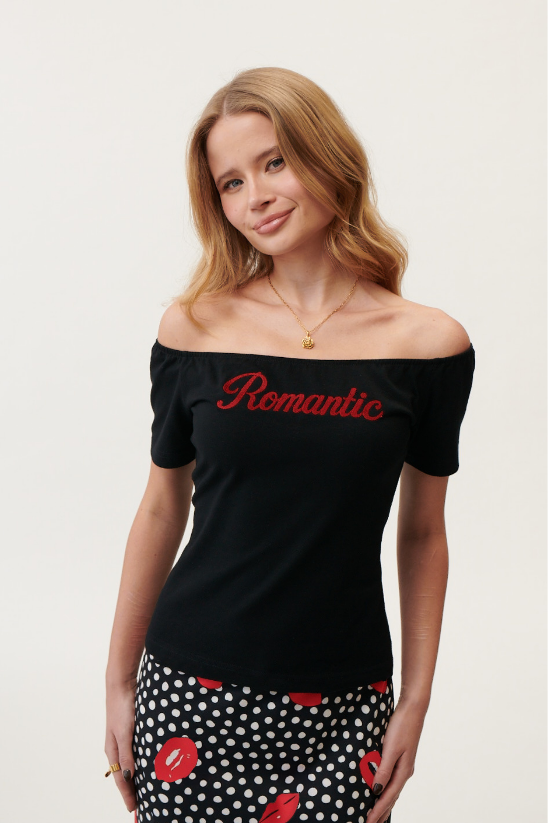T-SHIRT ROMANTIC CZARNY