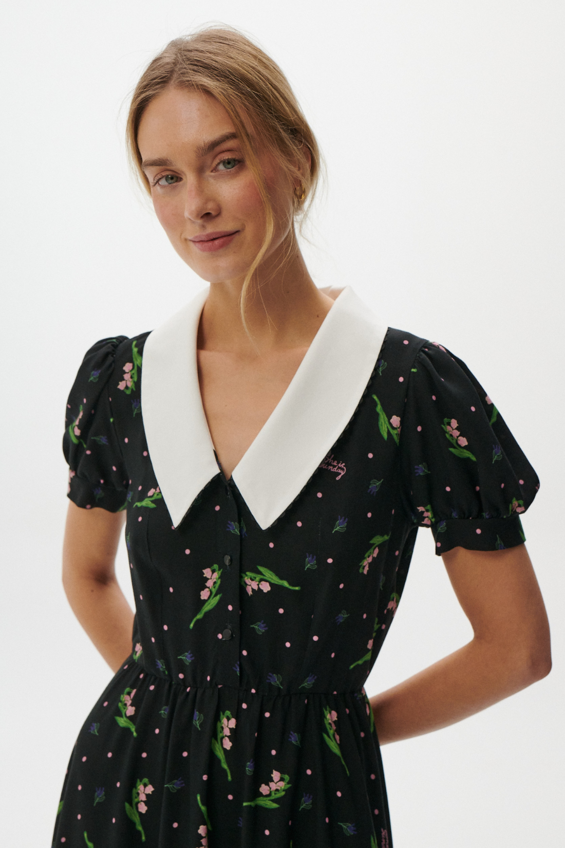 SUKIENKA BELLARIA CZARNA PRINT