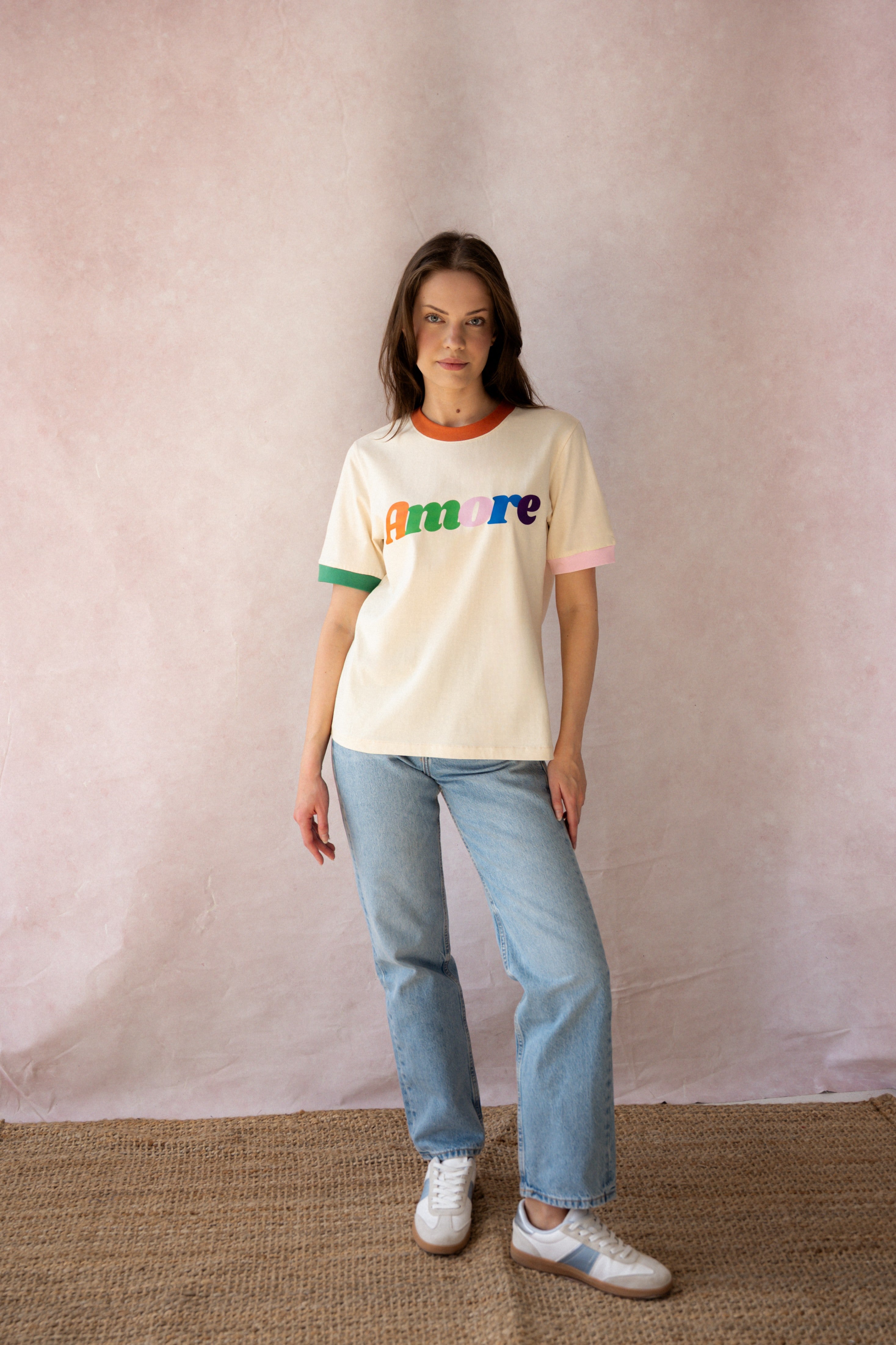 T-SHIRT AMORE COLORI KREMOWY