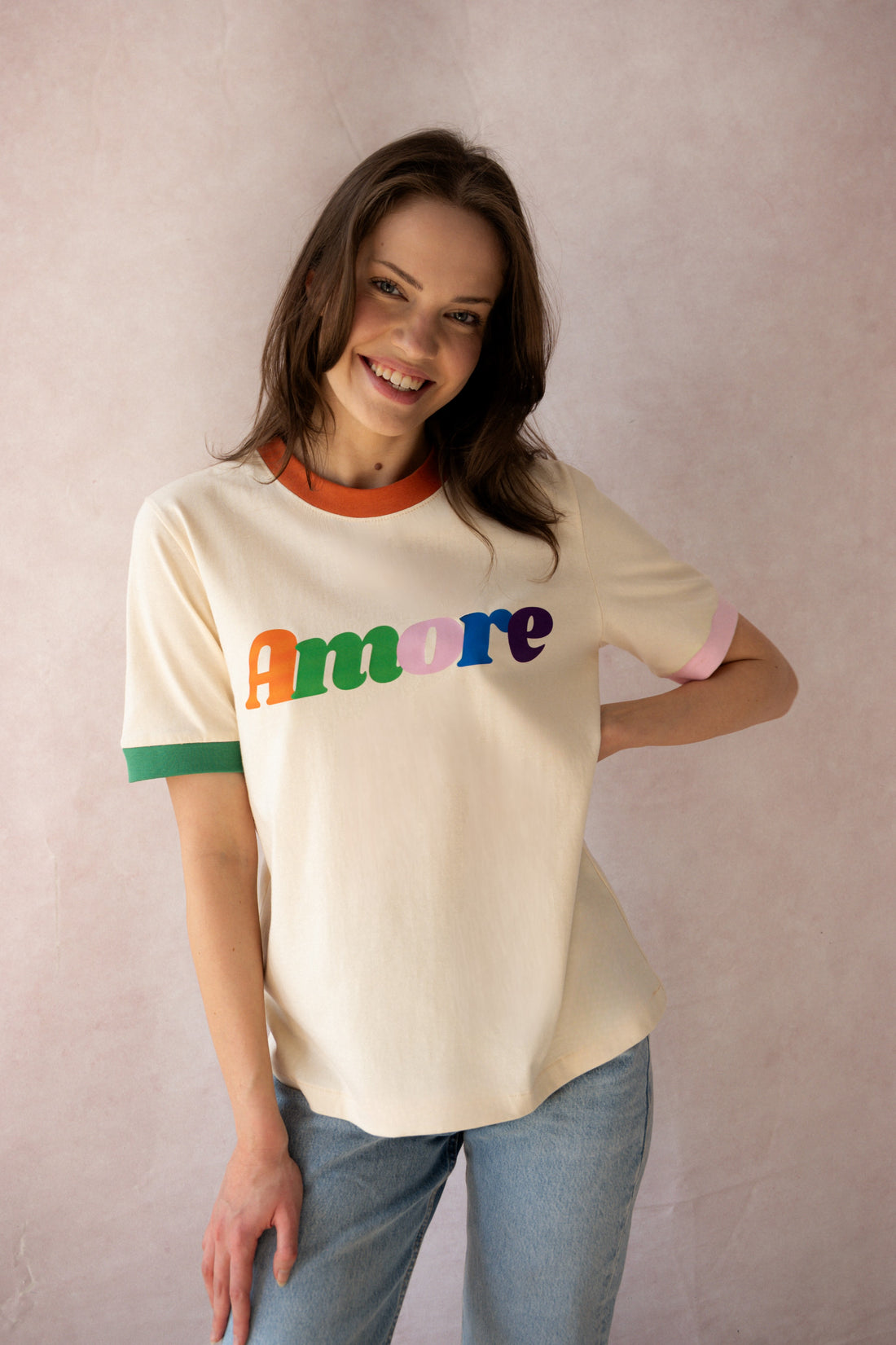 T-SHIRT AMORE COLORI KREMOWY