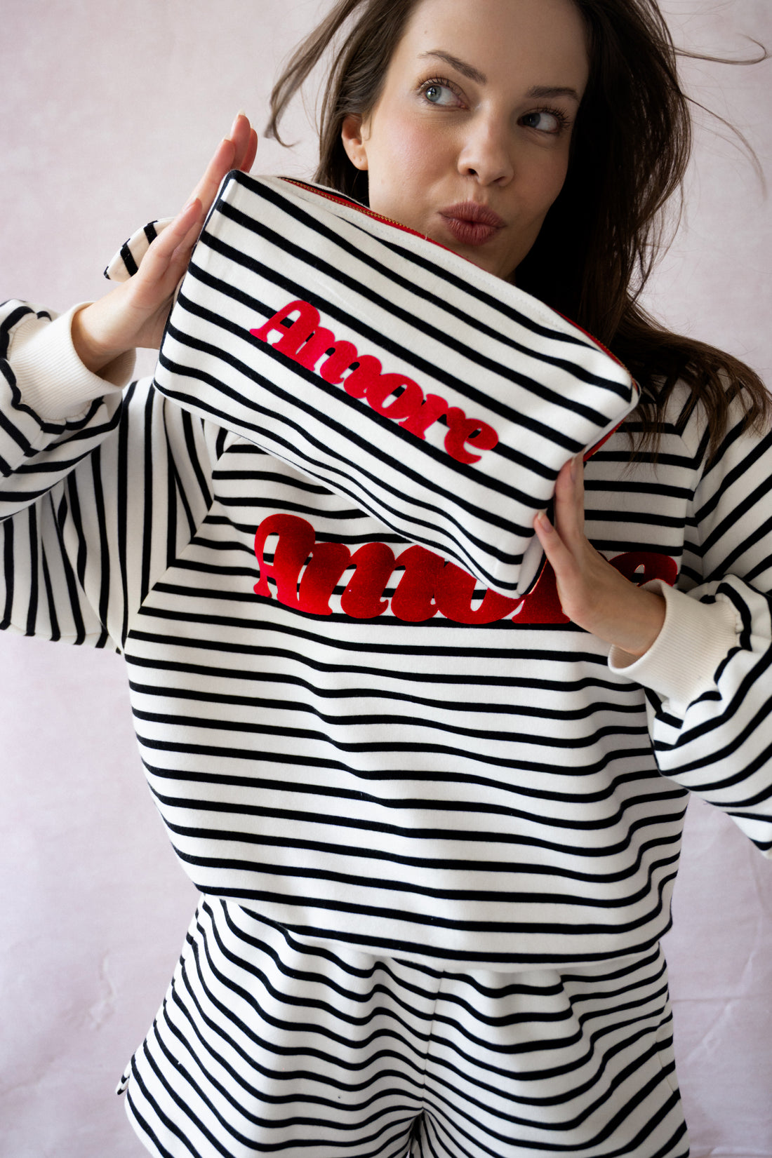 KOSMETYCZKA AMORE STRIPED