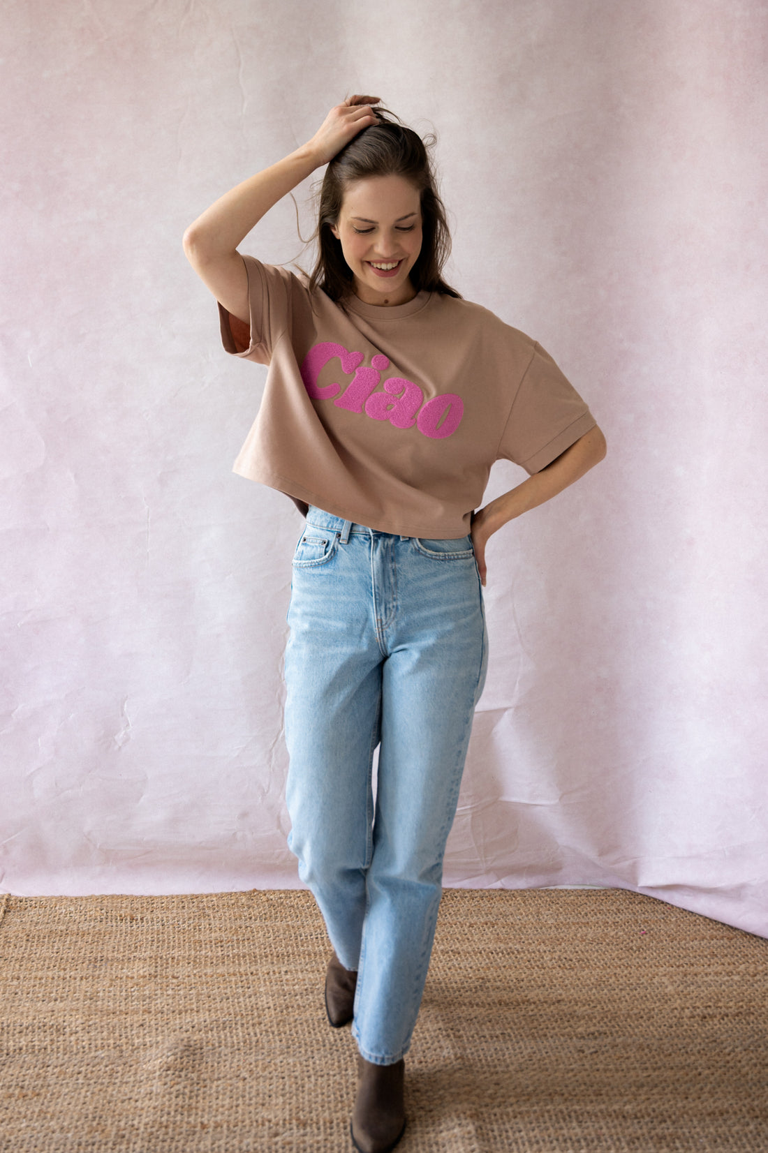 T-SHIRT CIAO BOXY BEŻOWY