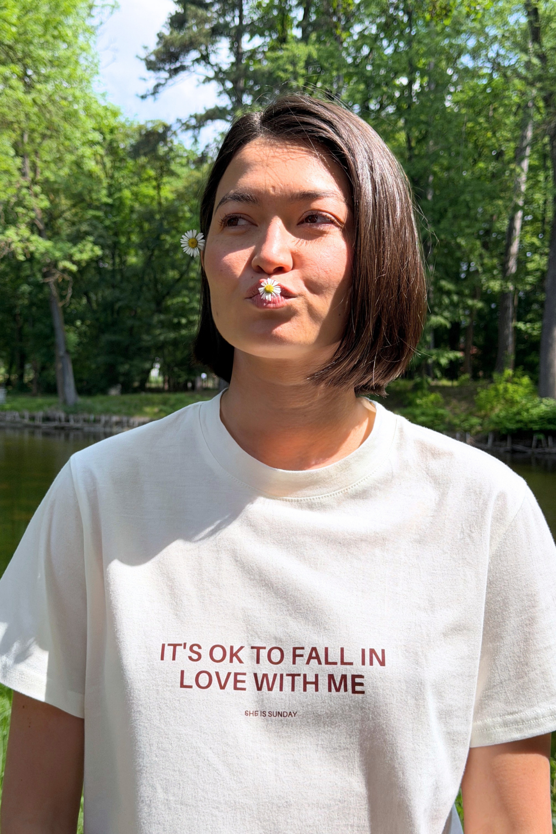 T-SHIRT FALL IN LOVE ŚMIETANKOWY
