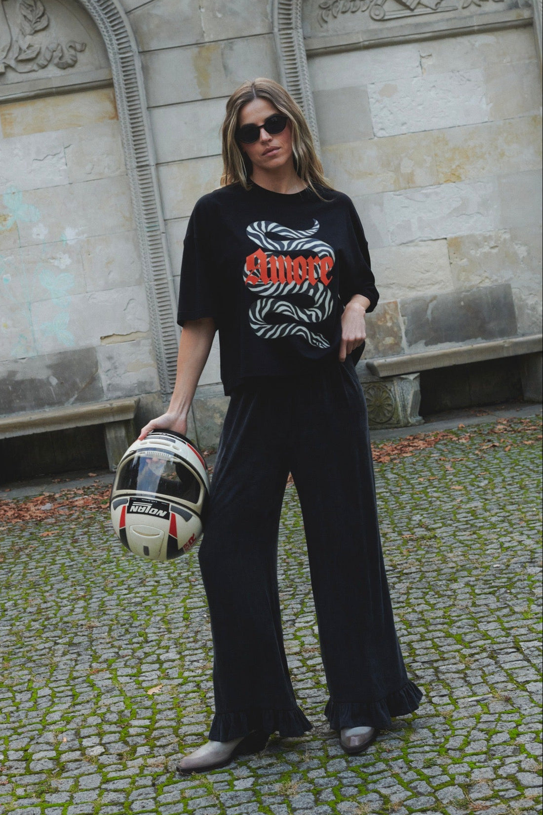 T-SHIRT AMORE SAUVAGE CZARNY