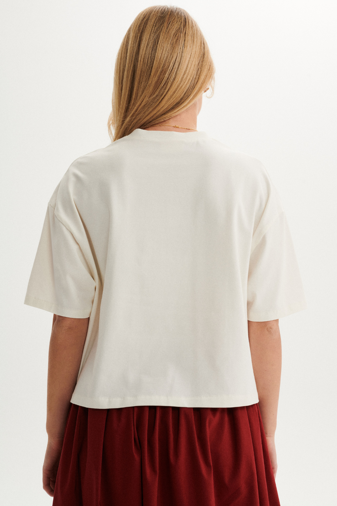 T-SHIRT AURORA BIAŁY Z KOŁNIERZYKIEM