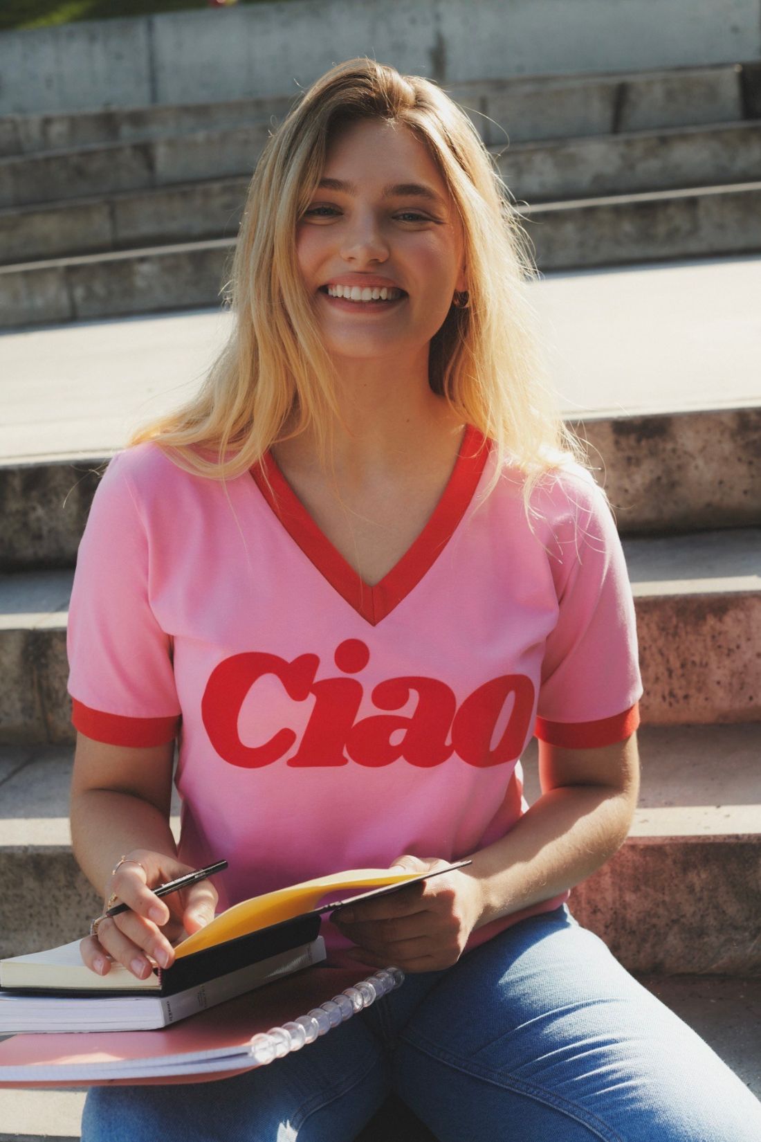 T-SHIRT CIAO SUNDAY V-NECK