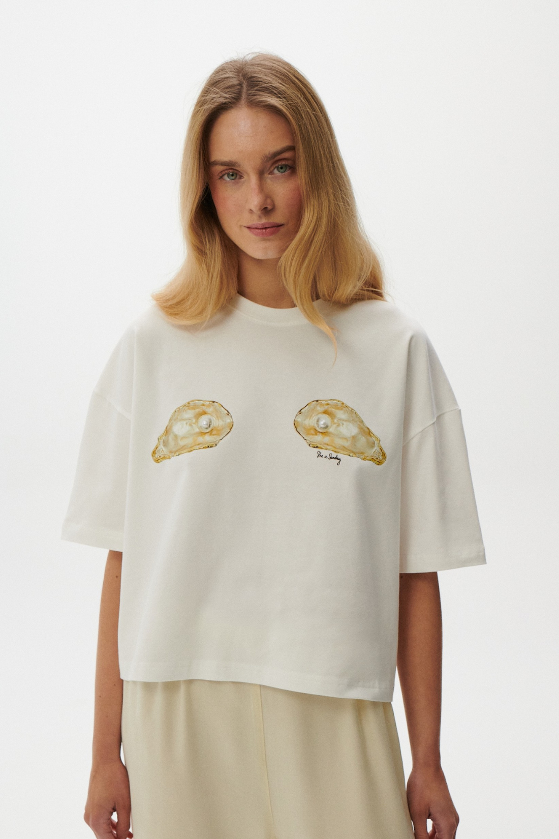 T-SHIRT PERŁA BOXY KREMOWY