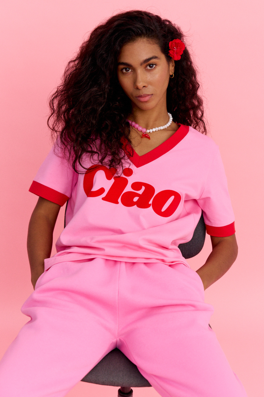 T-SHIRT CIAO SUNDAY V-NECK