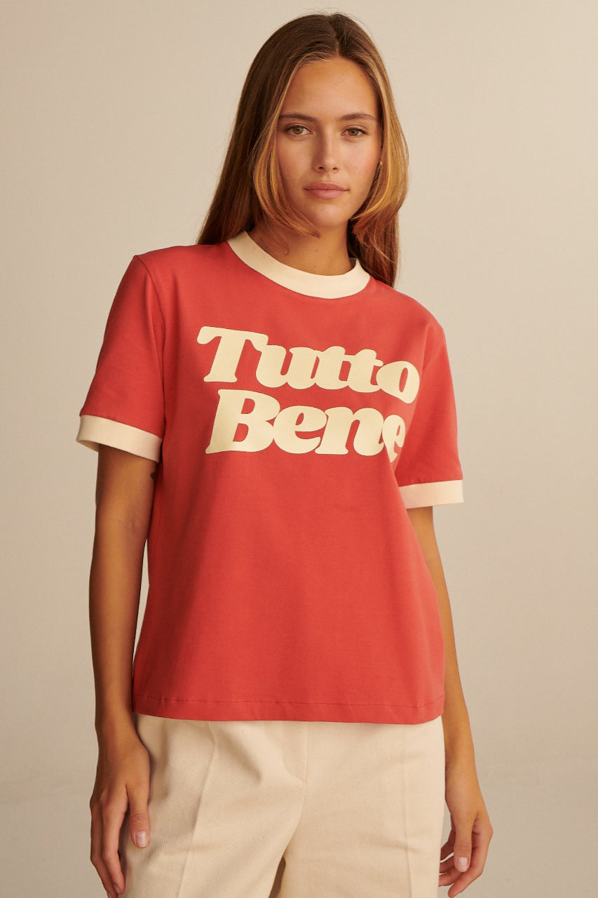 T-SHIRT TUTTO BENE RETRO RED