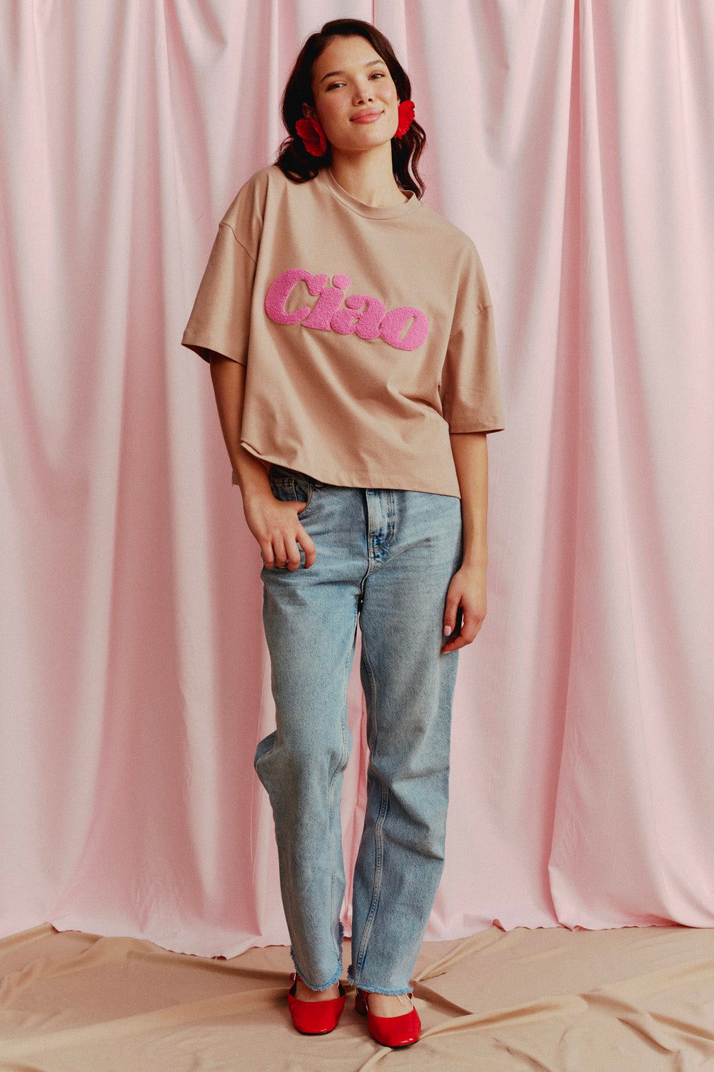 T-SHIRT CIAO BOXY BEŻOWY
