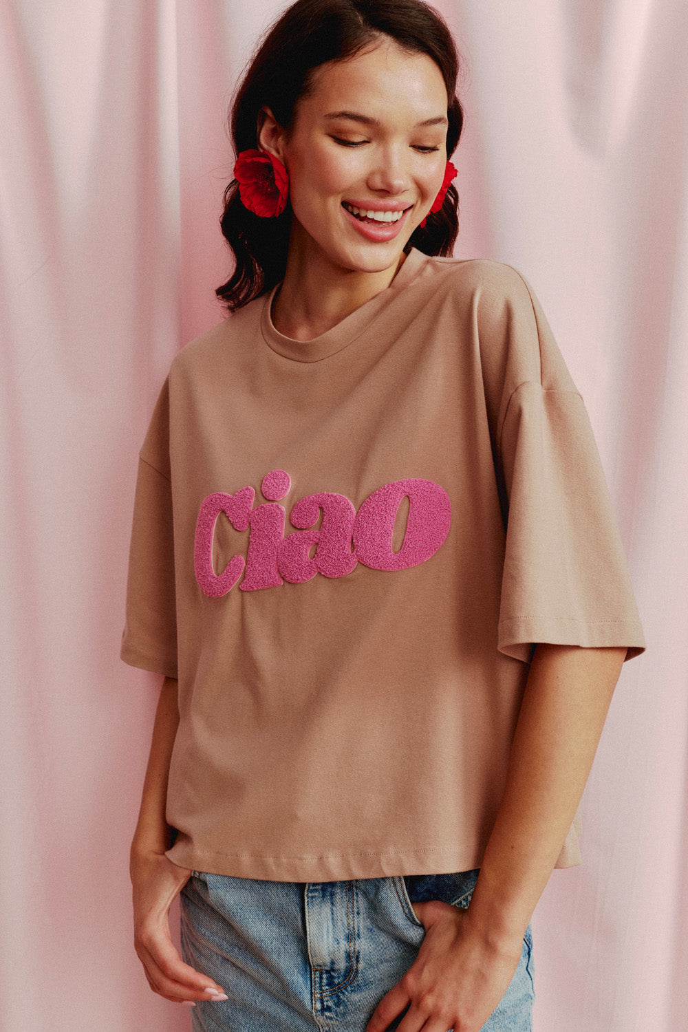 T-SHIRT CIAO BOXY BEŻOWY