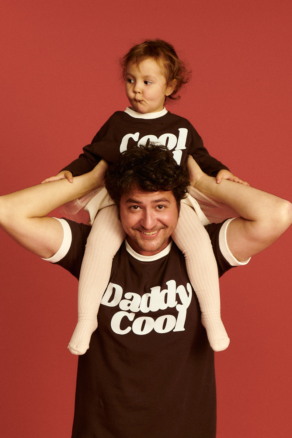 T-SHIRT DADDY COOL CZEKOLADOWY