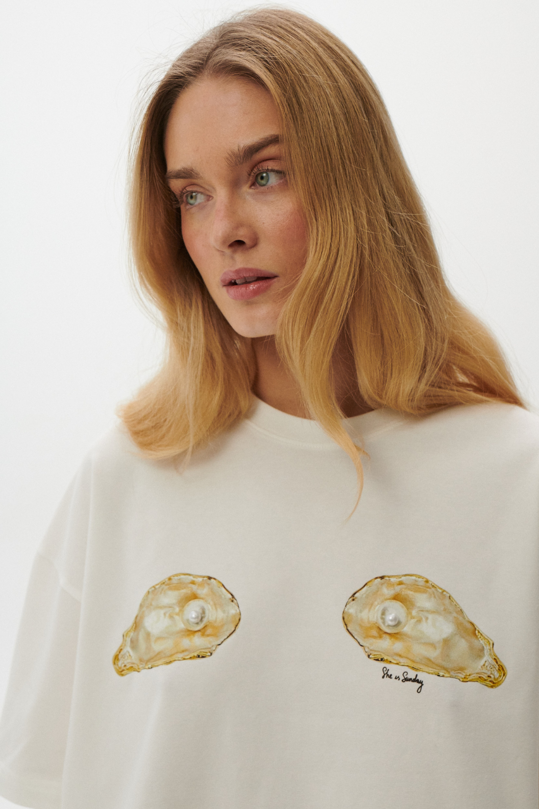 T-SHIRT PERŁA BOXY KREMOWY