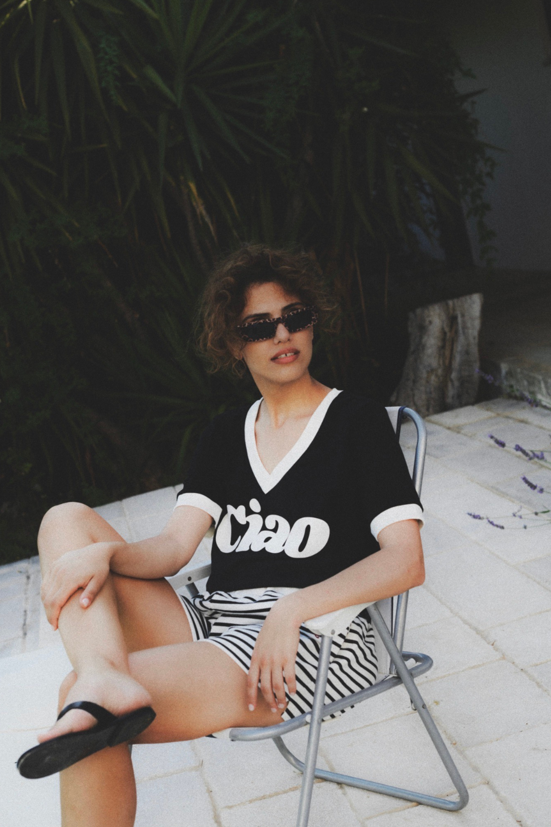 T-SHIRT CIAO V-NECK BLACK