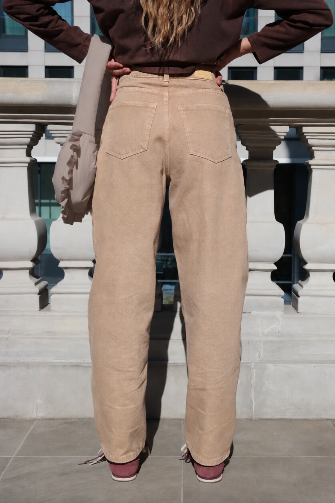 ELARA BARREL STANDARD JEANS DARK BLUE