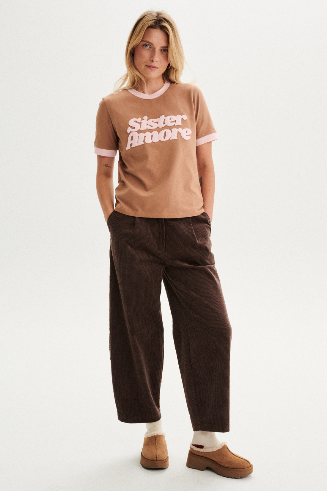 T-SHIRT SISTER AMORE BEŻOWY