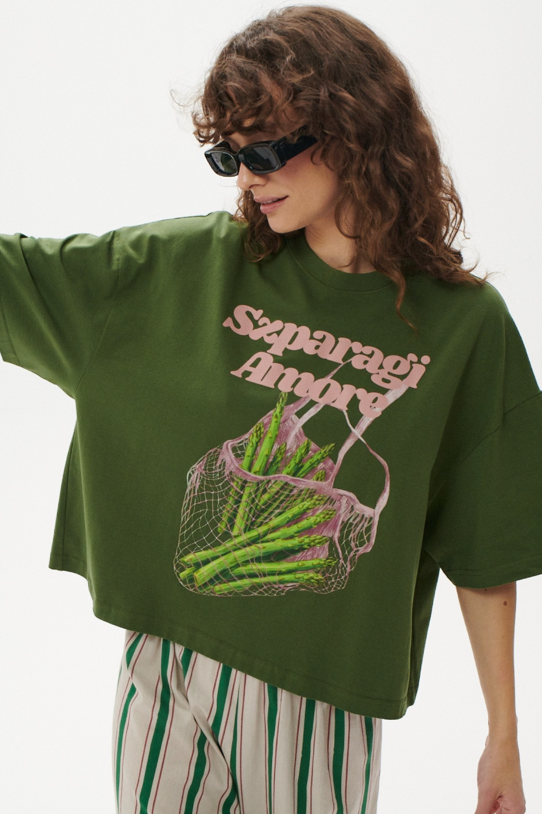 T-SHIRT SZPARAGI AMORE OLIWKOWY