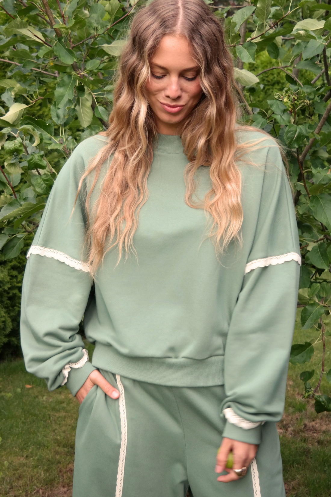 AMORE MORELOWA SWEATSHIRT