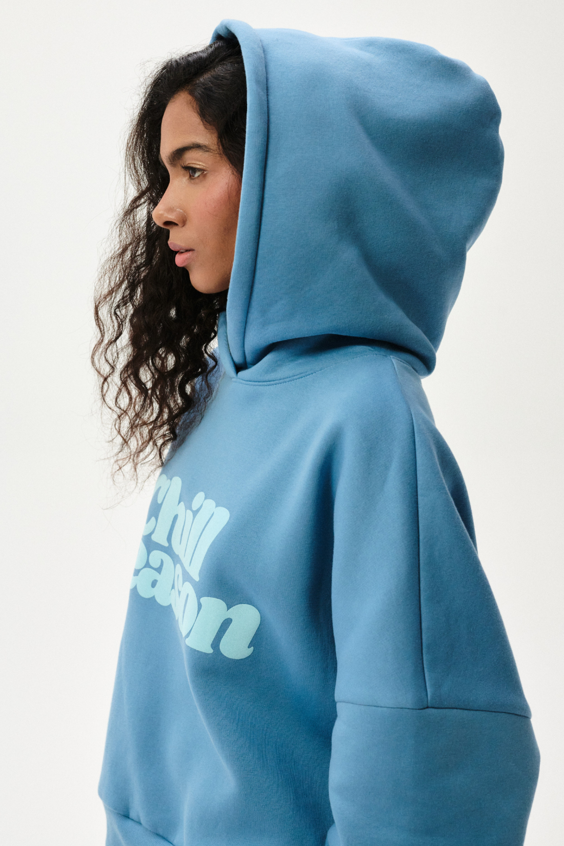 BLUZA CHILL SEASON NIEBIESKA