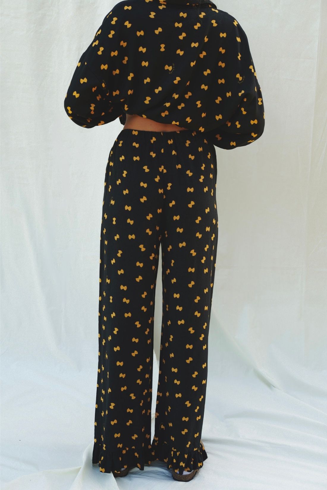 BLACK FARFALLE PANTS