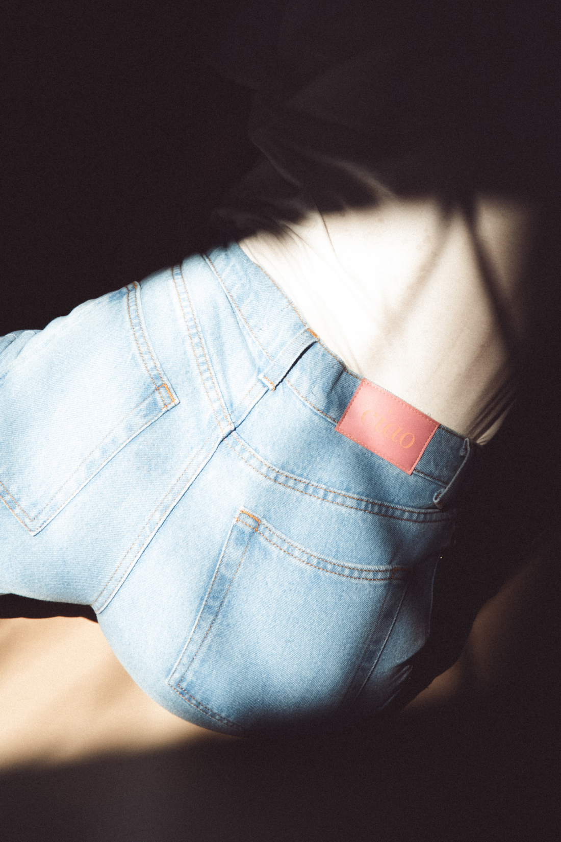 SPODNIE JEANSOWE FEMME JASNY NIEBIESKI