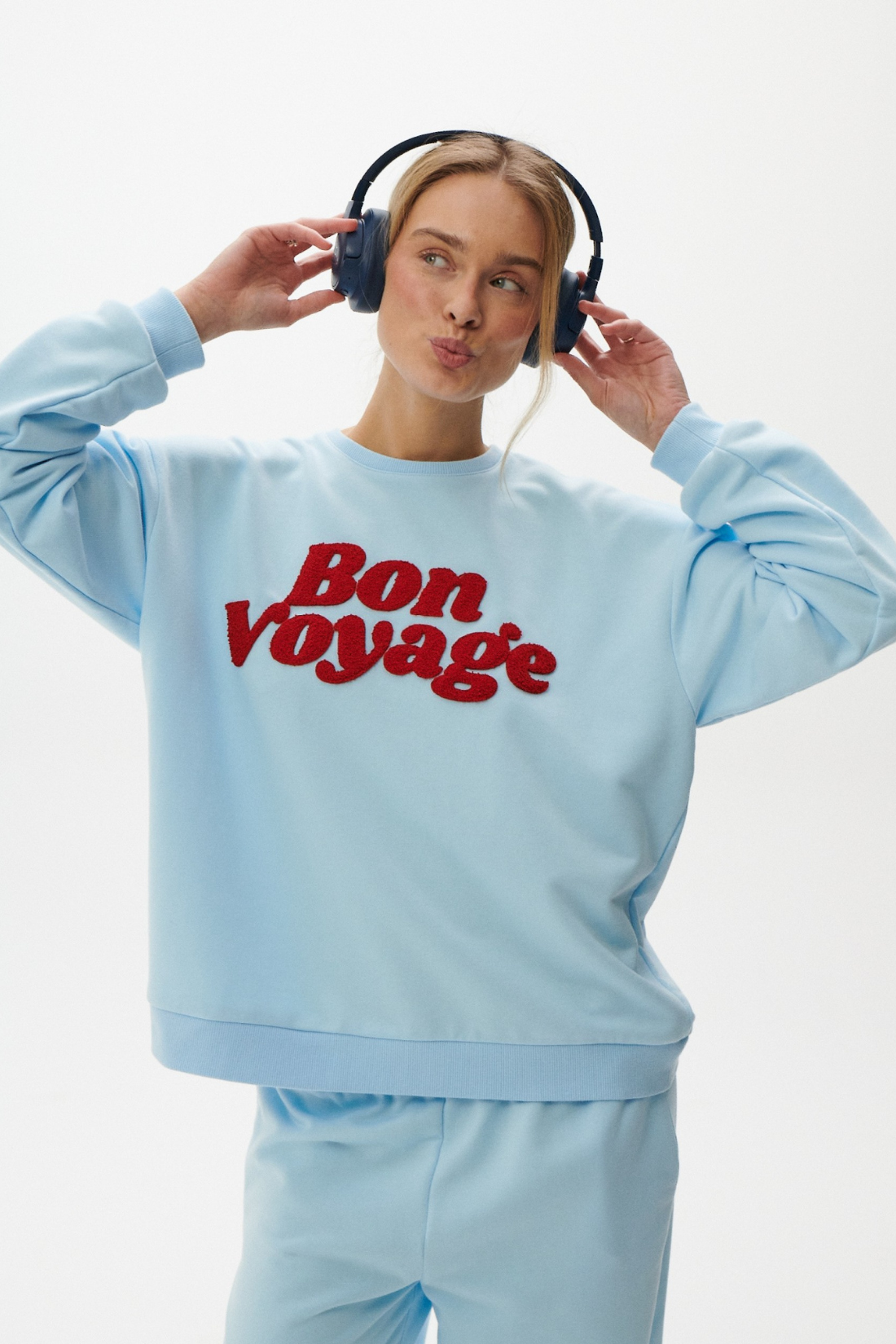 BLUZA BON VOYAGE BŁĘKITNA