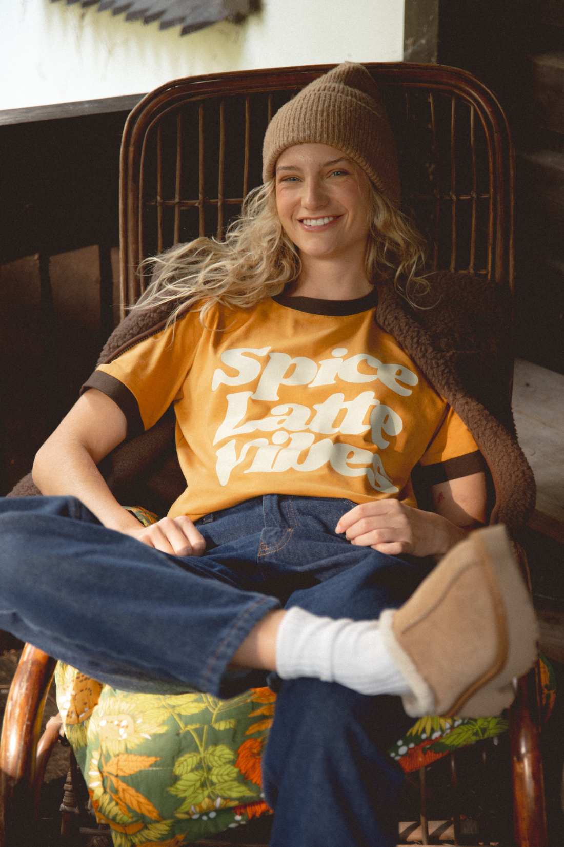 T-SHIRT SPICE LATTE VIBES CYNAMONOWY