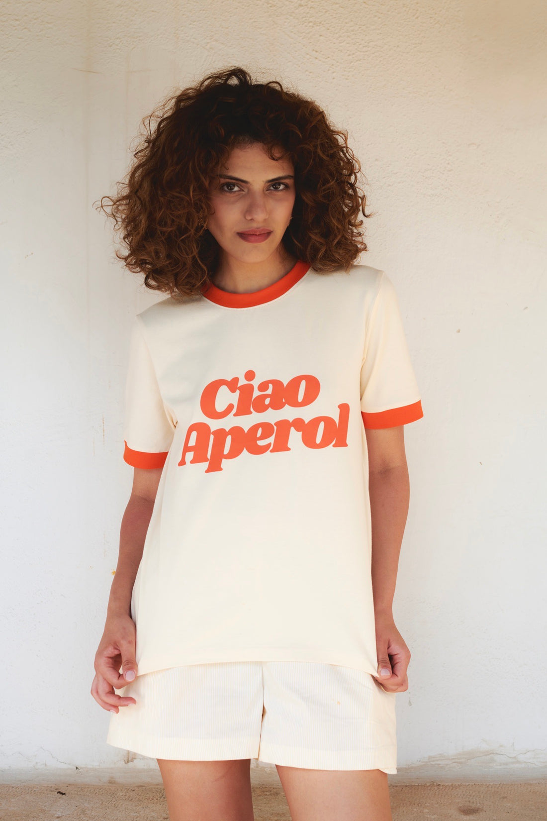 T-SHIRT CIAO APEROL KREMOWY