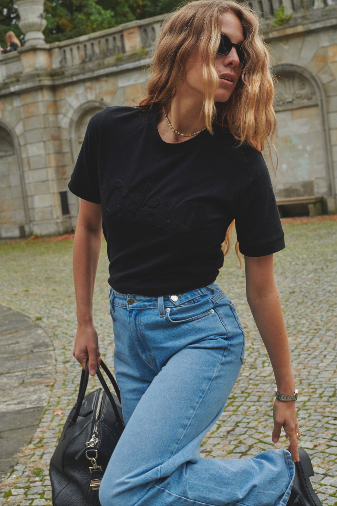 T-SHIRT CIAO CZARNY CHENILLE