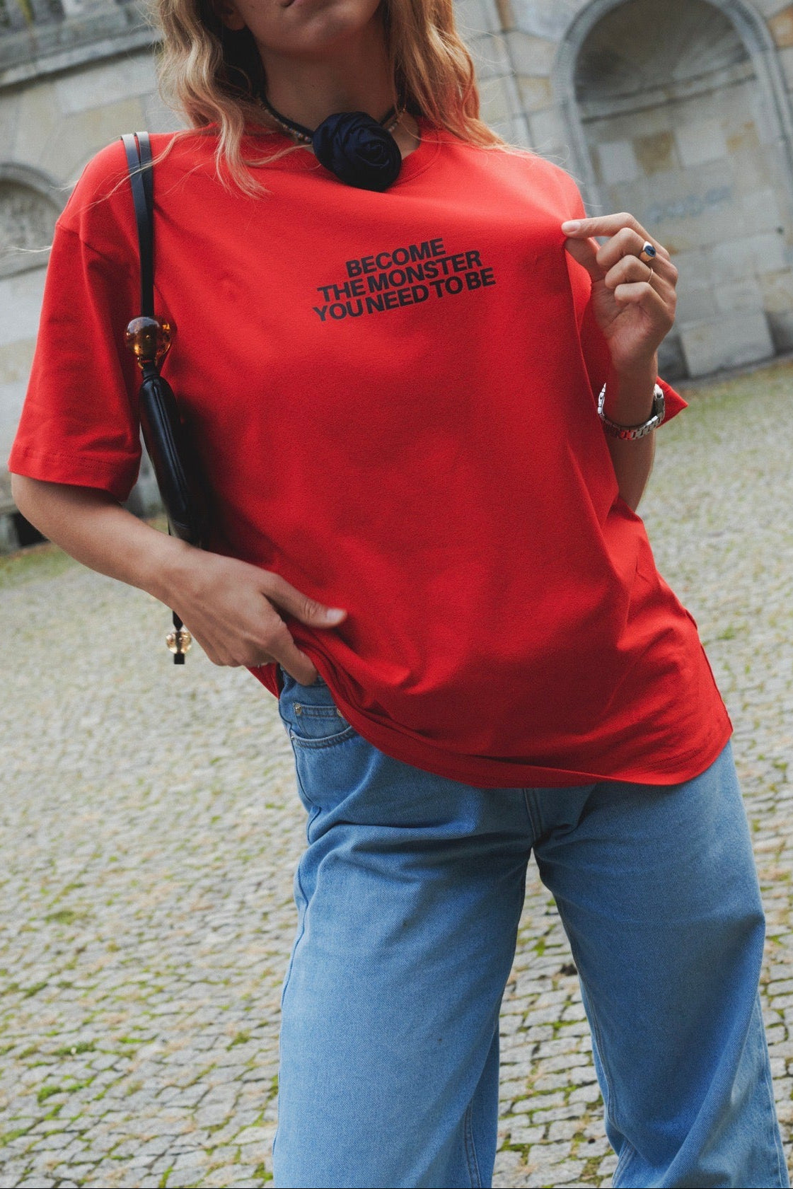 T-SHIRT MONSTER CZERWONY